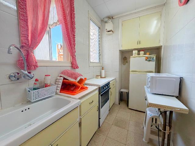 Imagen 2 Inmueble 302698 - Piso en venta en Barcelona / Junto Ronda Sant Antoni y metro L2