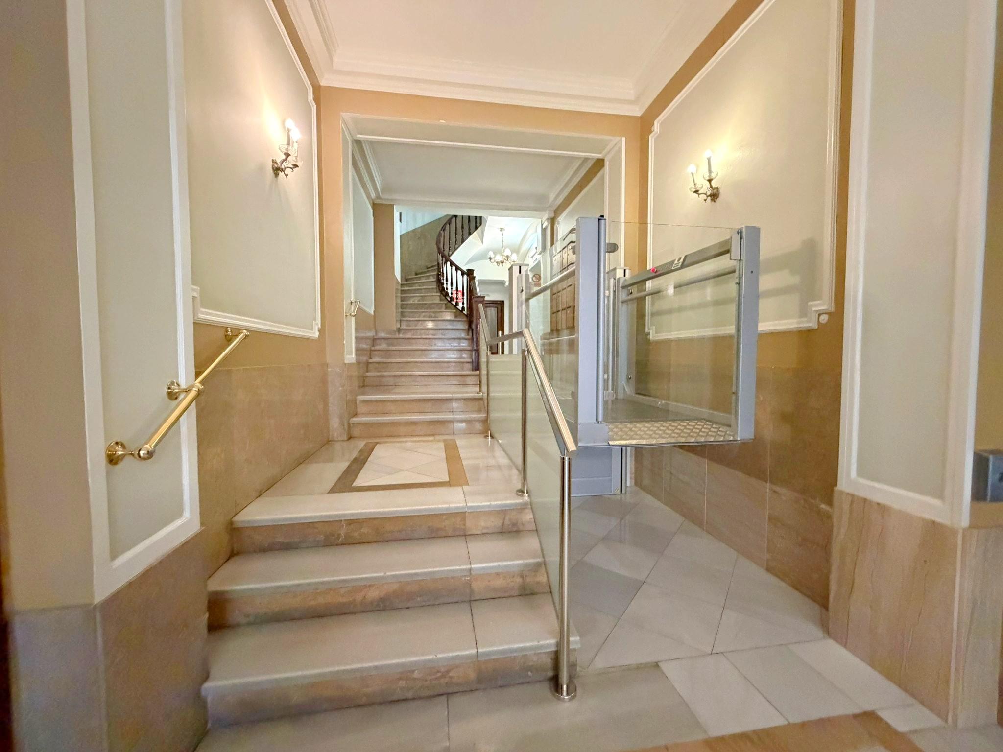 Imagen 34 Piso en venta en Barcelona / Junto Plaça Universitat