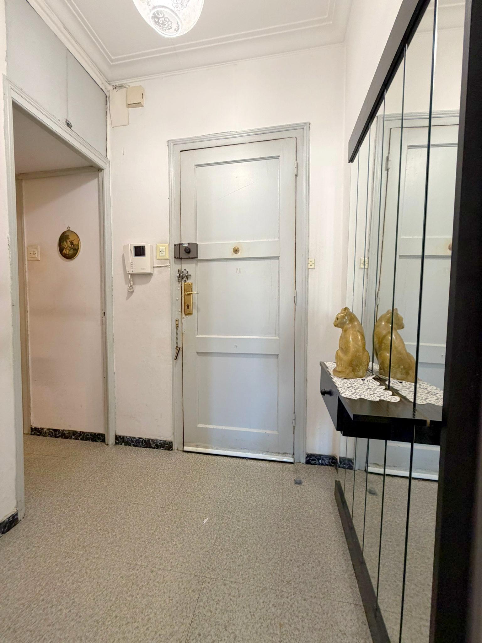 Imagen 30 Piso en venta en Barcelona / Junto Plaça Universitat