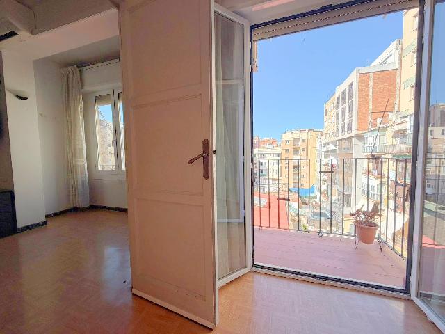 Imagen 7 Inmueble 302888 - Piso en venta en Barcelona / Junto Plaça Universitat