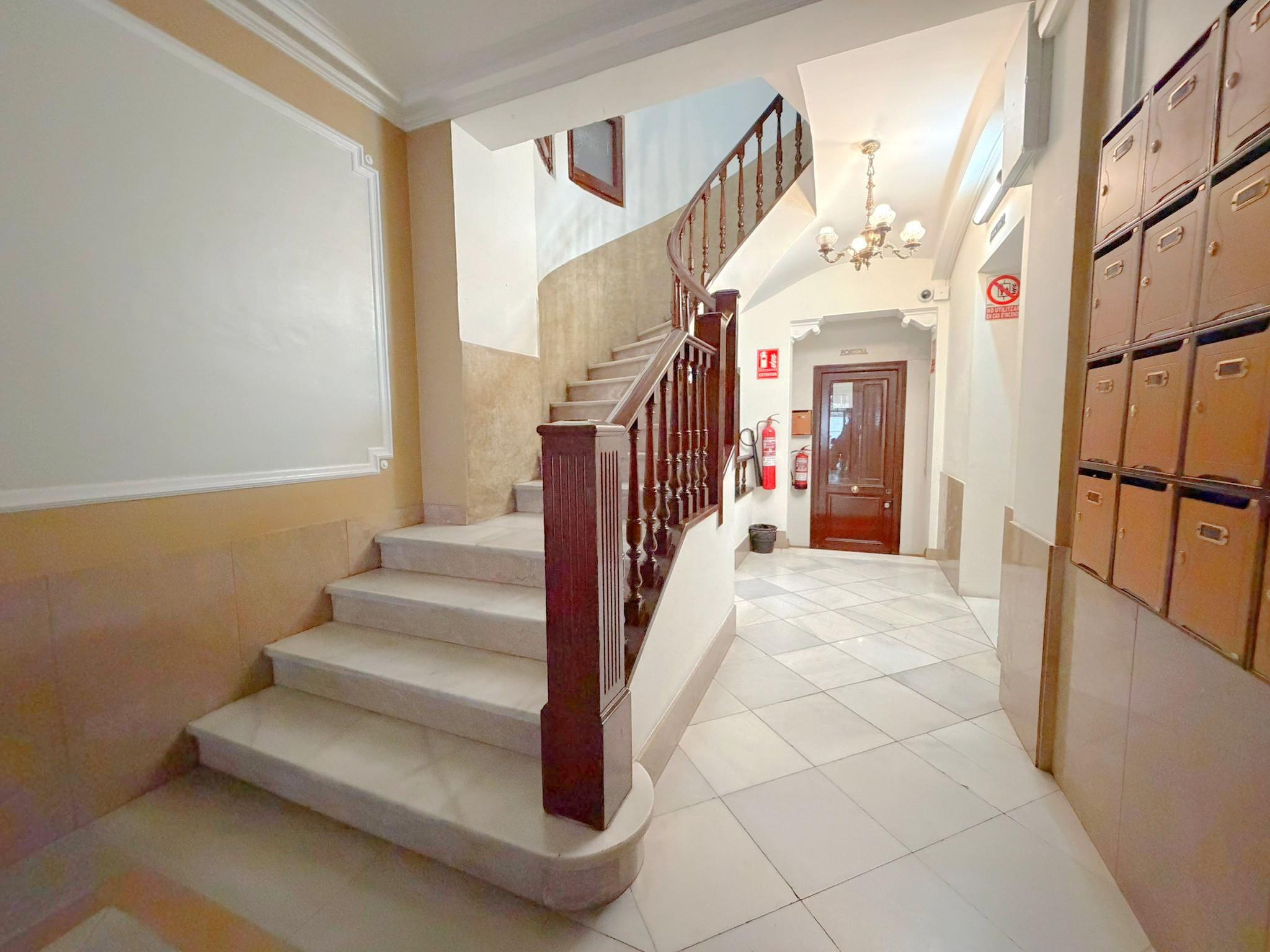 Imagen 36 Piso en venta en Barcelona / Junto Plaça Universitat
