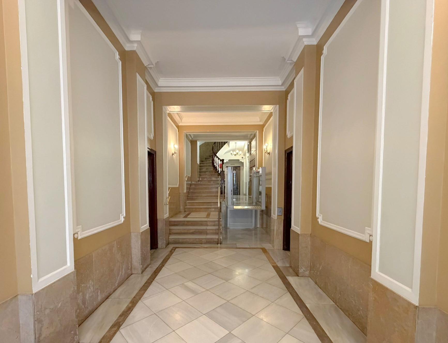 Imagen 37 Piso en venta en Barcelona / Junto Plaça Universitat
