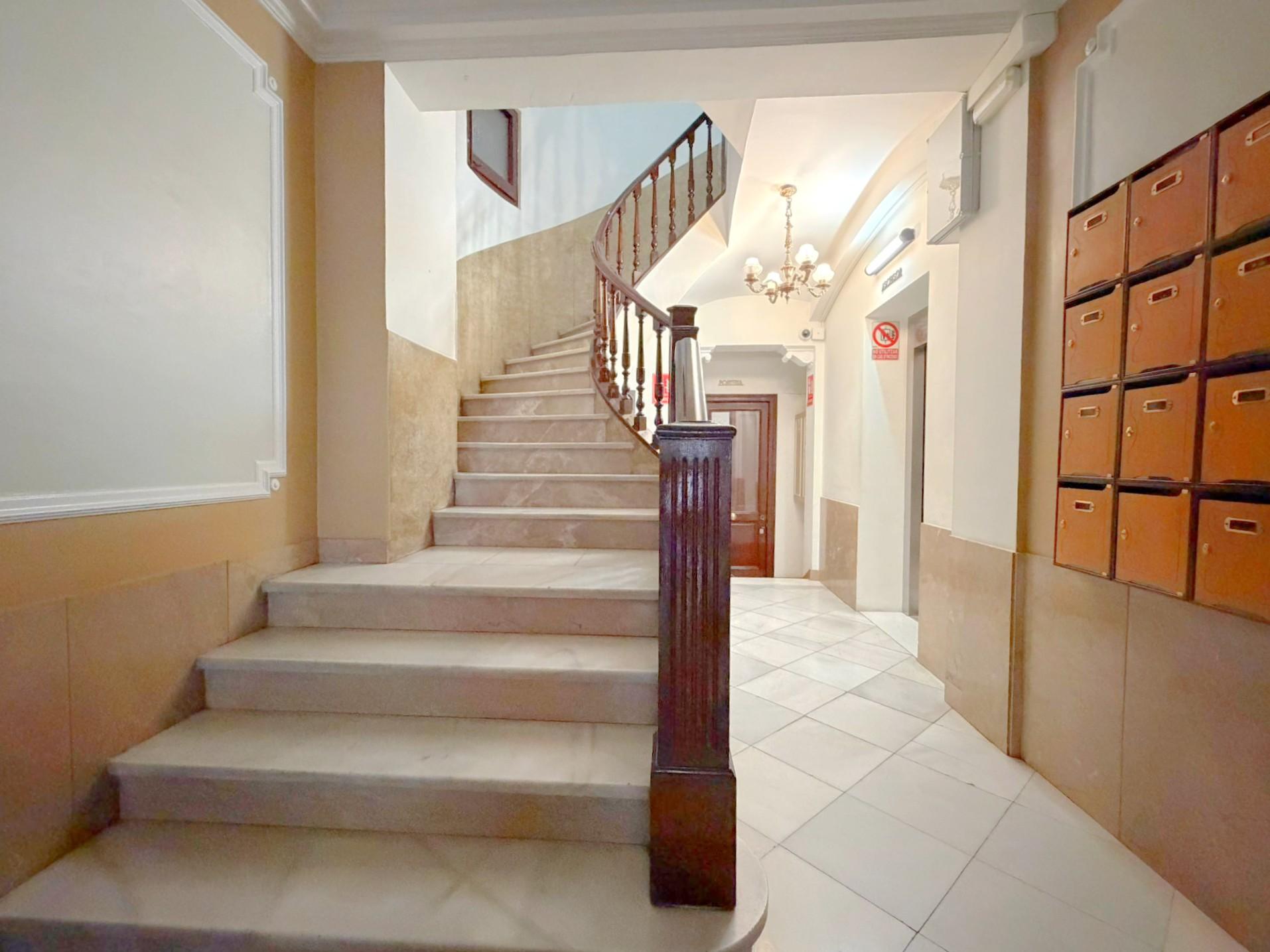 Imagen 33 Piso en venta en Barcelona / Junto Plaça Universitat