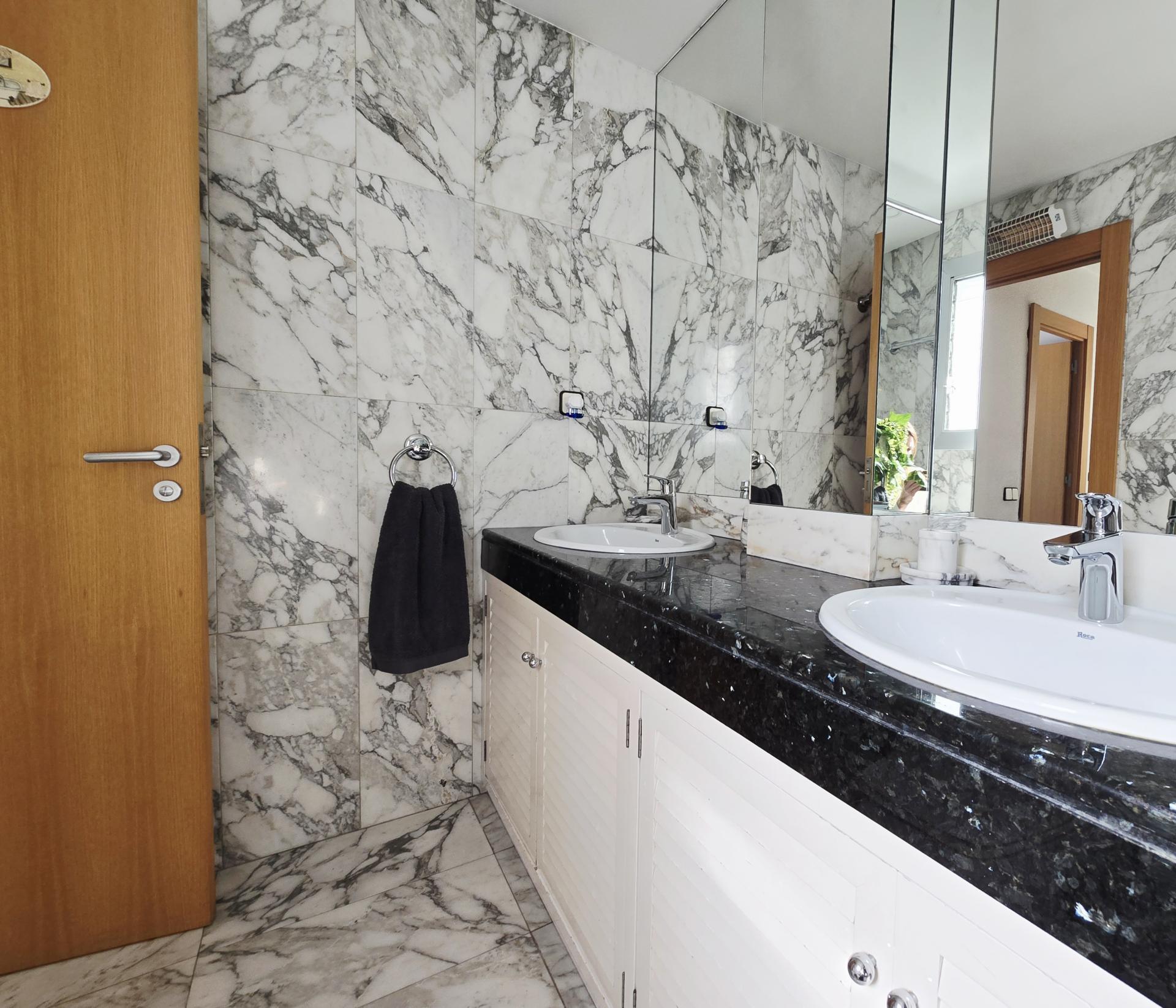 Imagen 26 Piso en venta en Barcelona / Junto Cardenal reig
