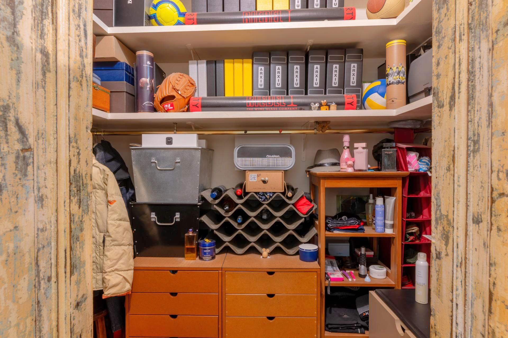 Imagen 24 Piso en venta en Barcelona / Plaça de Jaume Sabartés