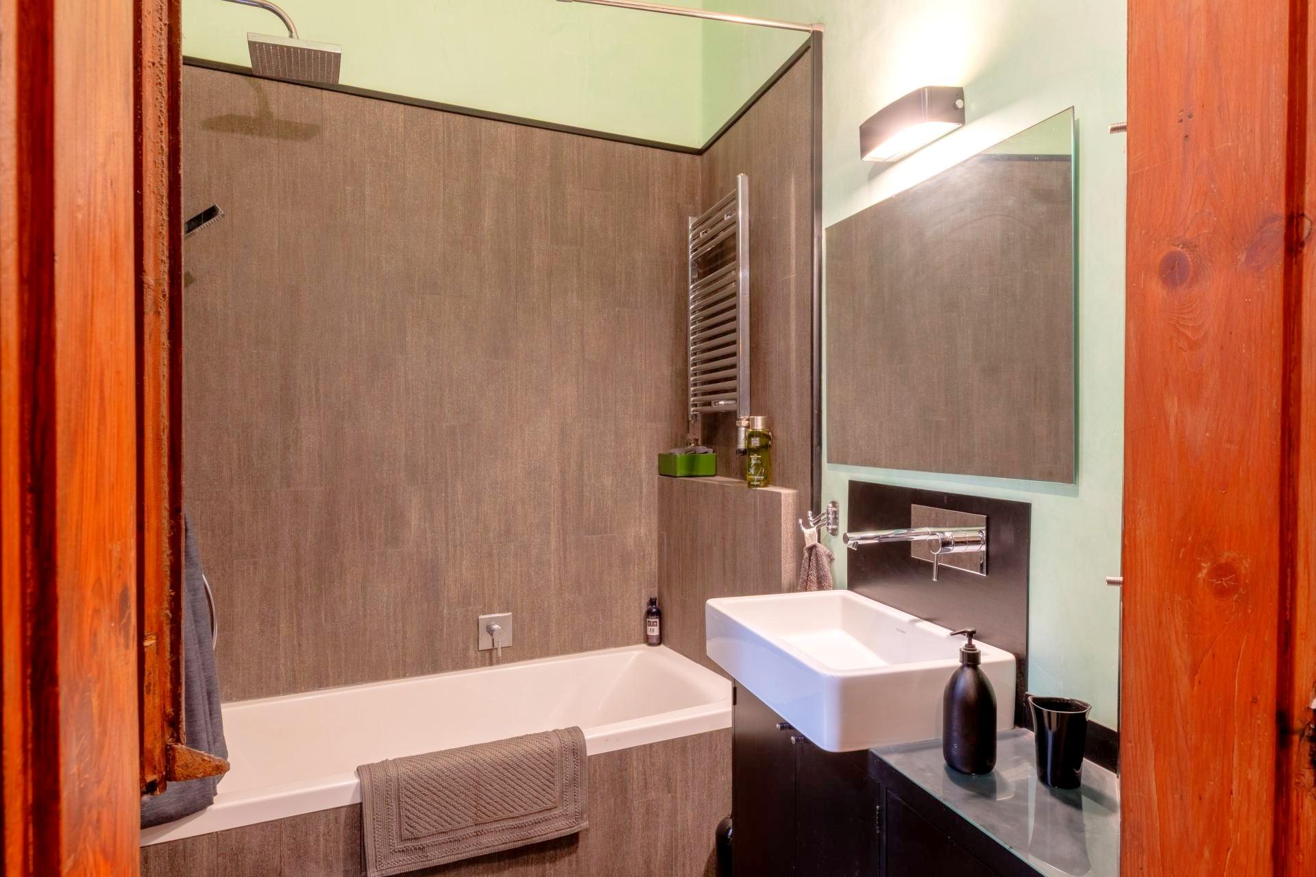 Imagen 12 Piso en venta en Barcelona / Plaça de Jaume Sabartés