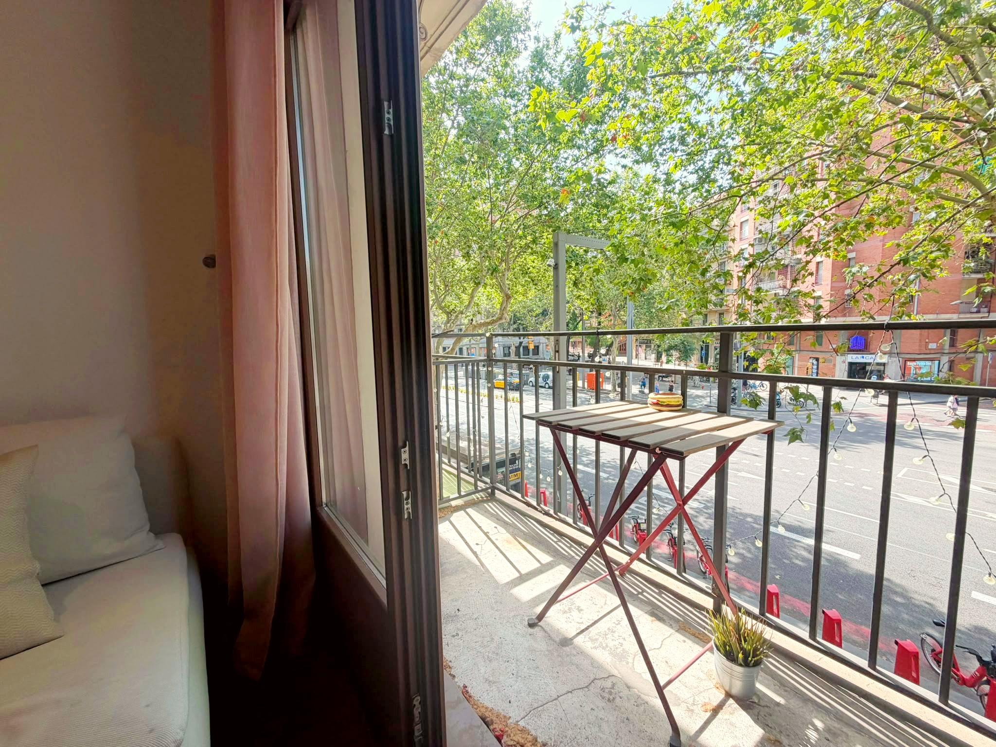 Imagen 6 Piso en venta en Barcelona / Junto L3 Poble Sec