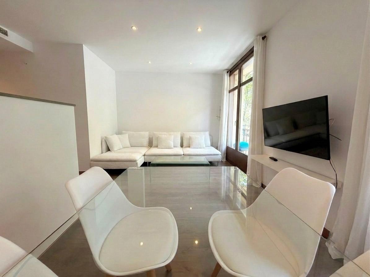 Imagen 10 Piso en venta en Barcelona / Junto L3 Poble Sec