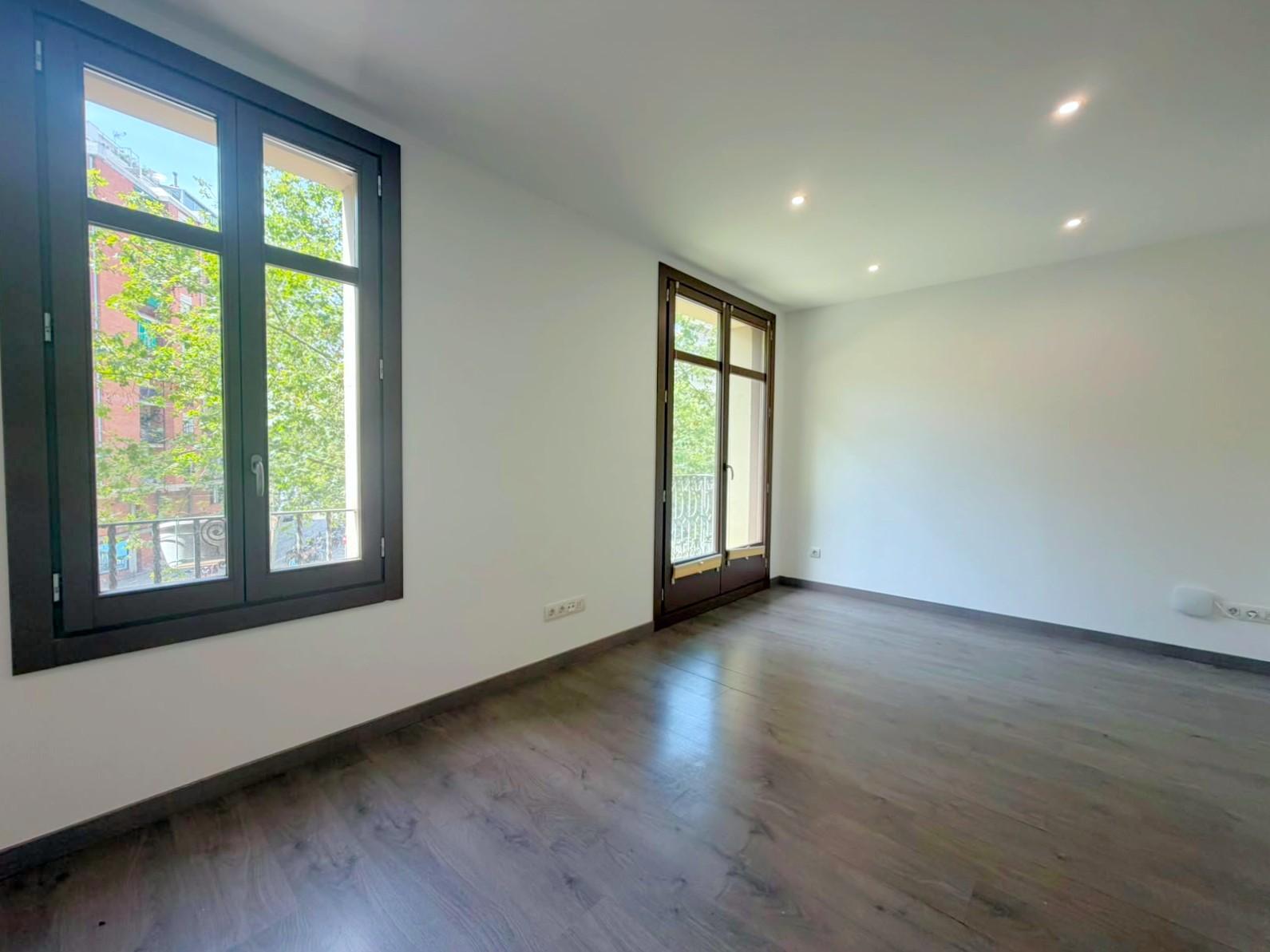 Imagen 1 Piso en venta en Barcelona / Junto L3 Poble Sec