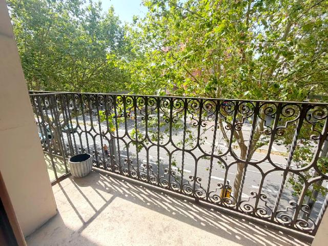 Imagen 2 Inmueble 304028 - Piso en venta en Barcelona / Junto L3 Poble Sec