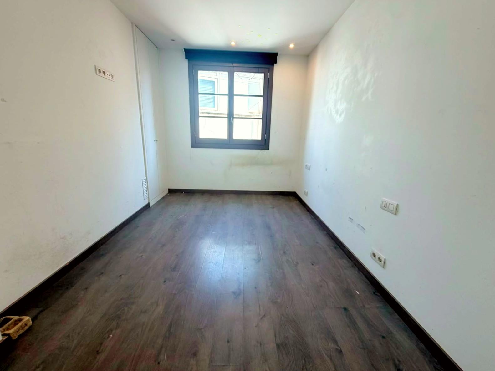 Imagen 15 Piso en venta en Barcelona / Avda. Paral.lel - metro L3 Poble Sec