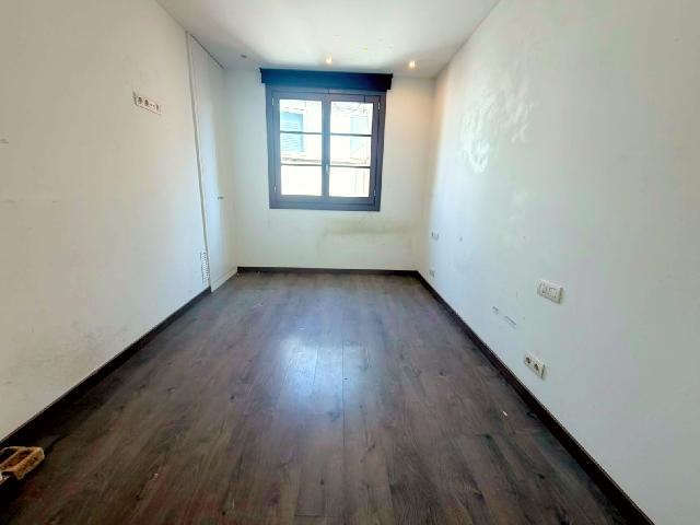 Imagen 15 Inmueble 304029 - Piso en venta en Barcelona / Avda. Paral.lel - metro L3 Poble Sec