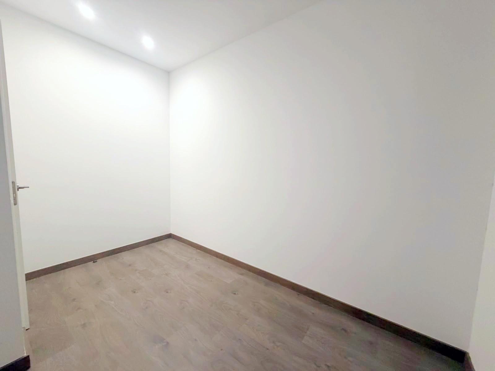Imagen 23 Piso en venta en Barcelona / Junto metro L3 Poble Sec