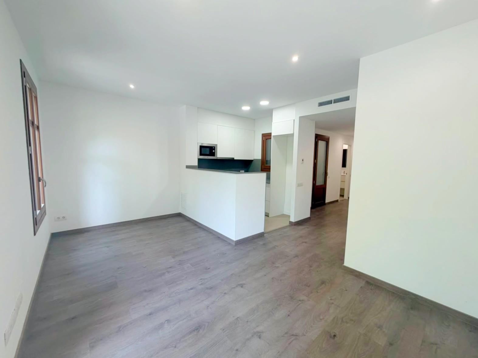 Imagen 10 Piso en venta en Barcelona / Junto metro L3 Poble Sec