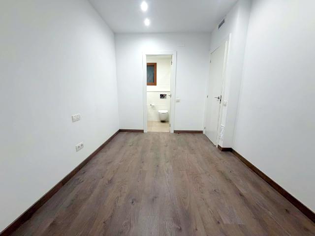 Imagen 20 Inmueble 304030 - Piso en venta en Barcelona / Junto metro L3 Poble Sec