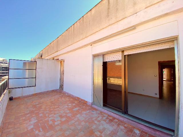 Imagen 2 Inmueble 304097 - Ático en venta en Barcelona / Junto Rambla Badal