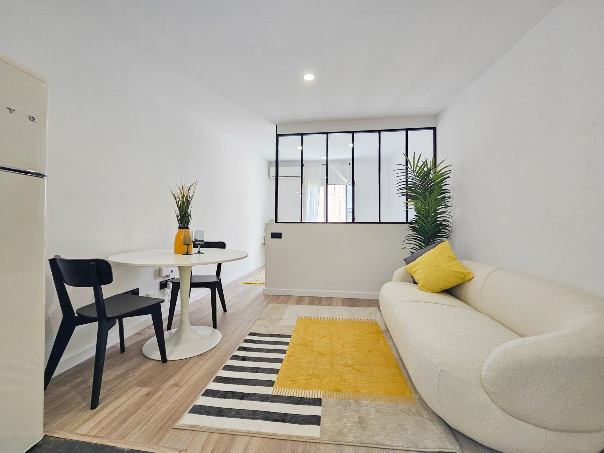 Imagen 2 Ático en venta en Barcelona / Junto Calle Ferlandina