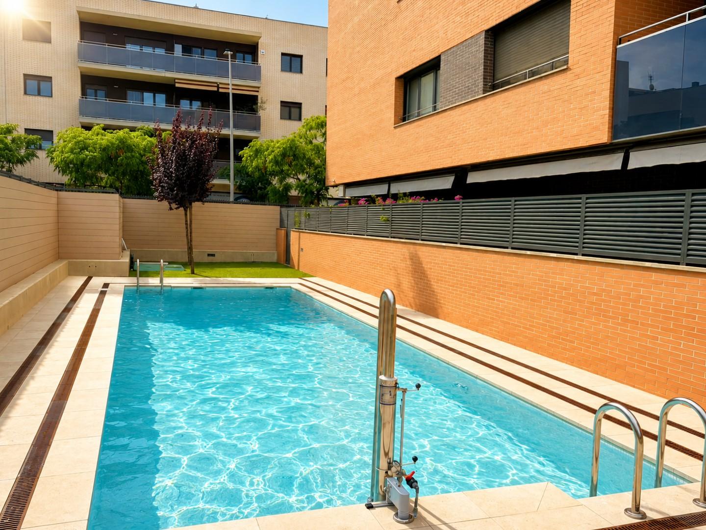 Imagen 5 Piso en venta en Prat De Llobregat El / Junto Avenida Once de Septiembre