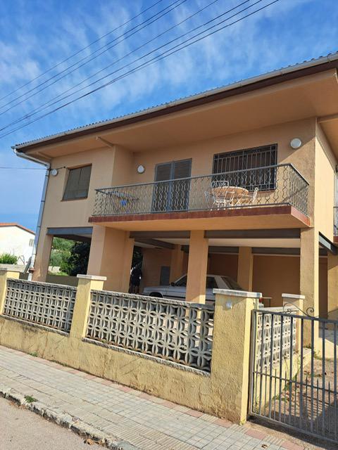 Imagen 1 Casa Aislada en venta en Sant Jaume Dels Domenys / Urbanización El Papagai, en Sant Jaume ...