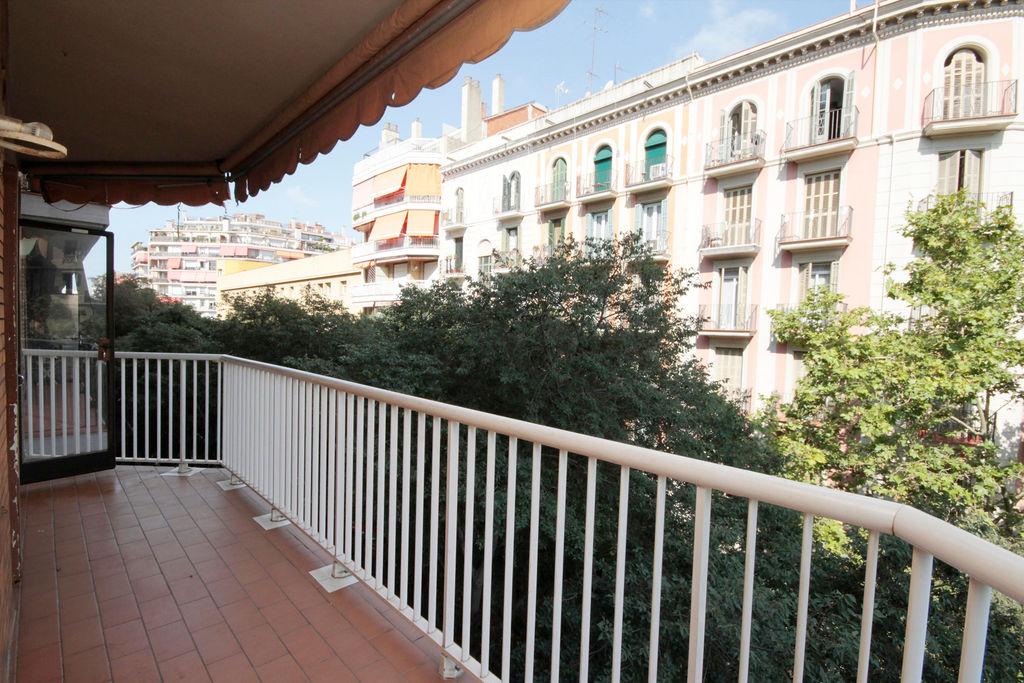 Imagen 1 Piso en venta en Barcelona / Floridablanca - Calàbria