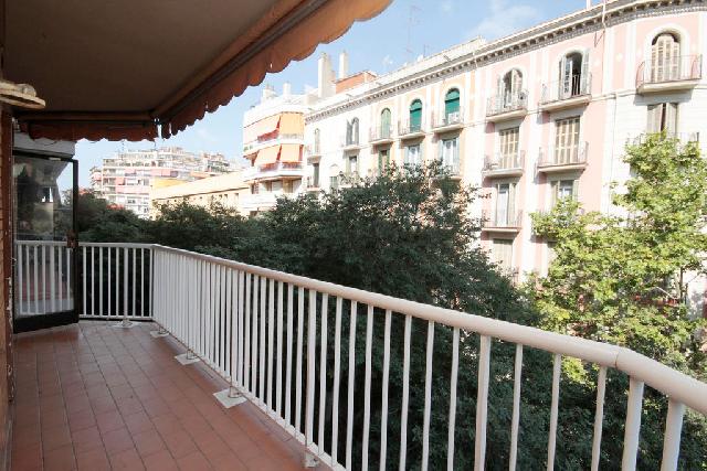Imagen 1 Inmueble 305136 - Piso en venta en Barcelona / Floridablanca - Calàbria