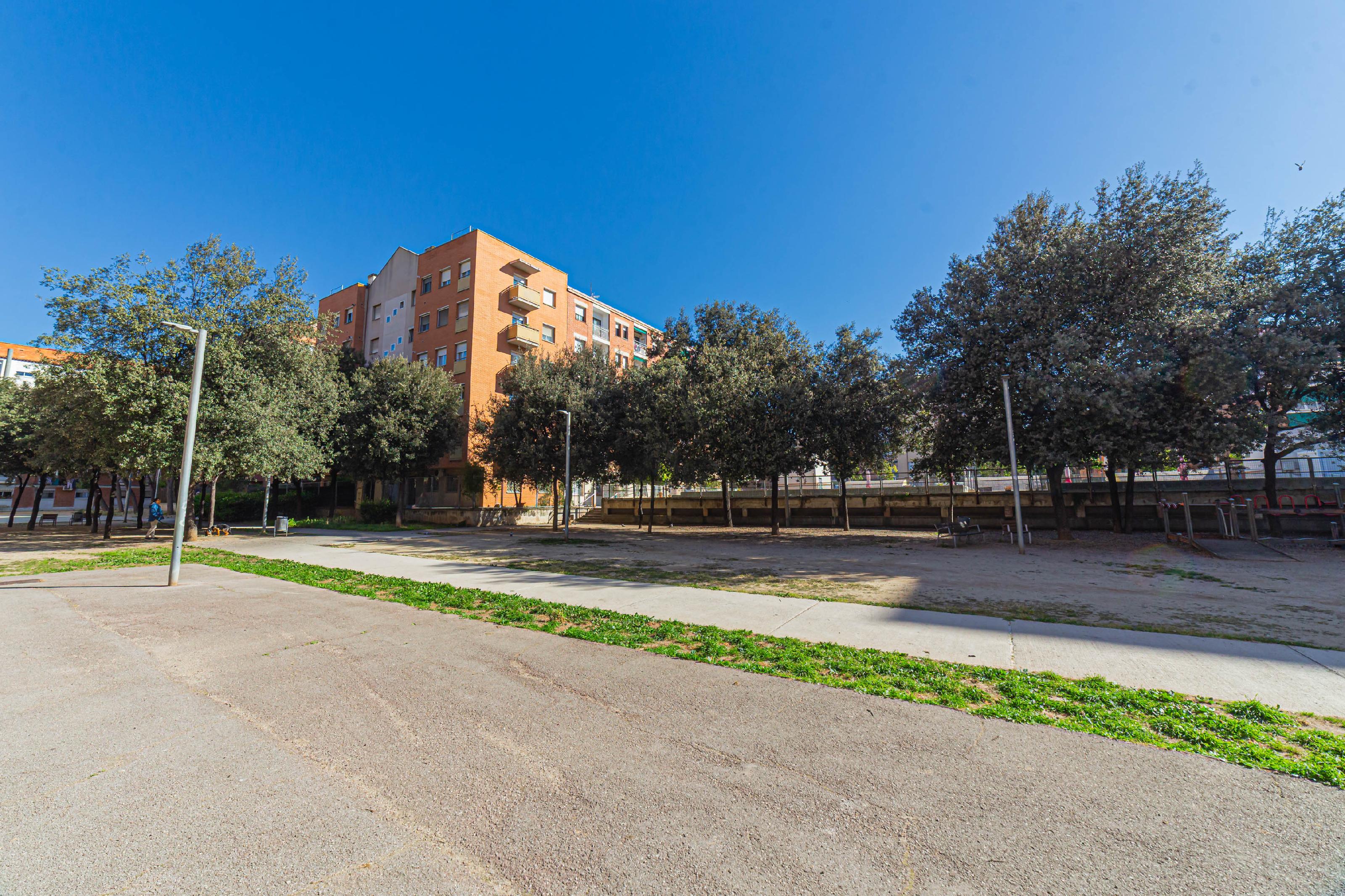 Imagen 27 Piso en venta en Sant Feliu De Llobregat / Próximo a Jardins del Palau Falguera