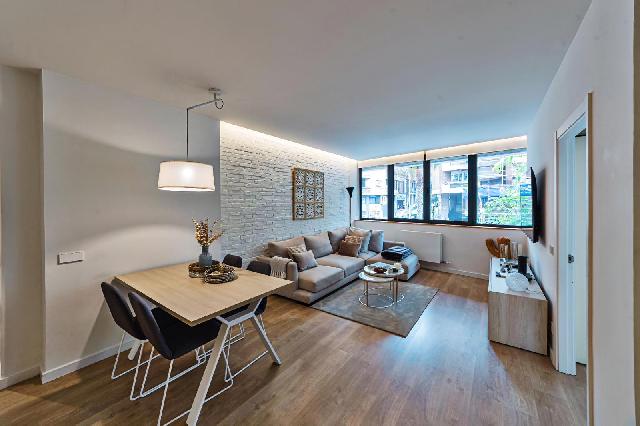 Imagen 1 Inmueble 302887 - Piso en venta en Barcelona / Junto Plaza Lesseps