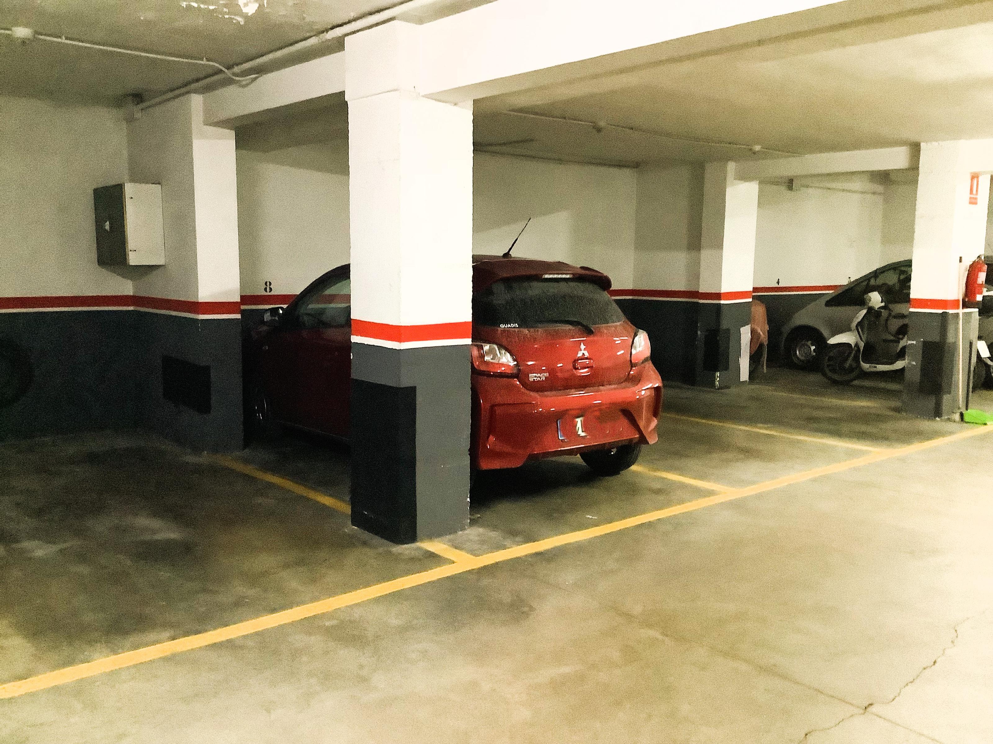 Imagen 2 Parking Coche en venta en Mataró / A prop escola Freta