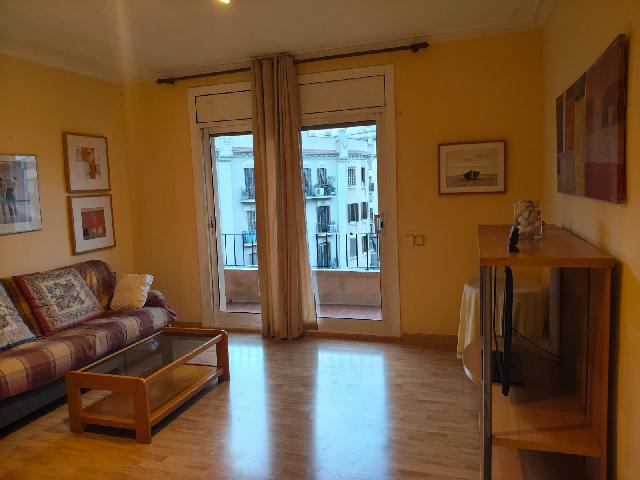 Imagen 1 Inmueble 299273 - Piso en venta en Barcelona / A un paso de la Plaça de les Glòries