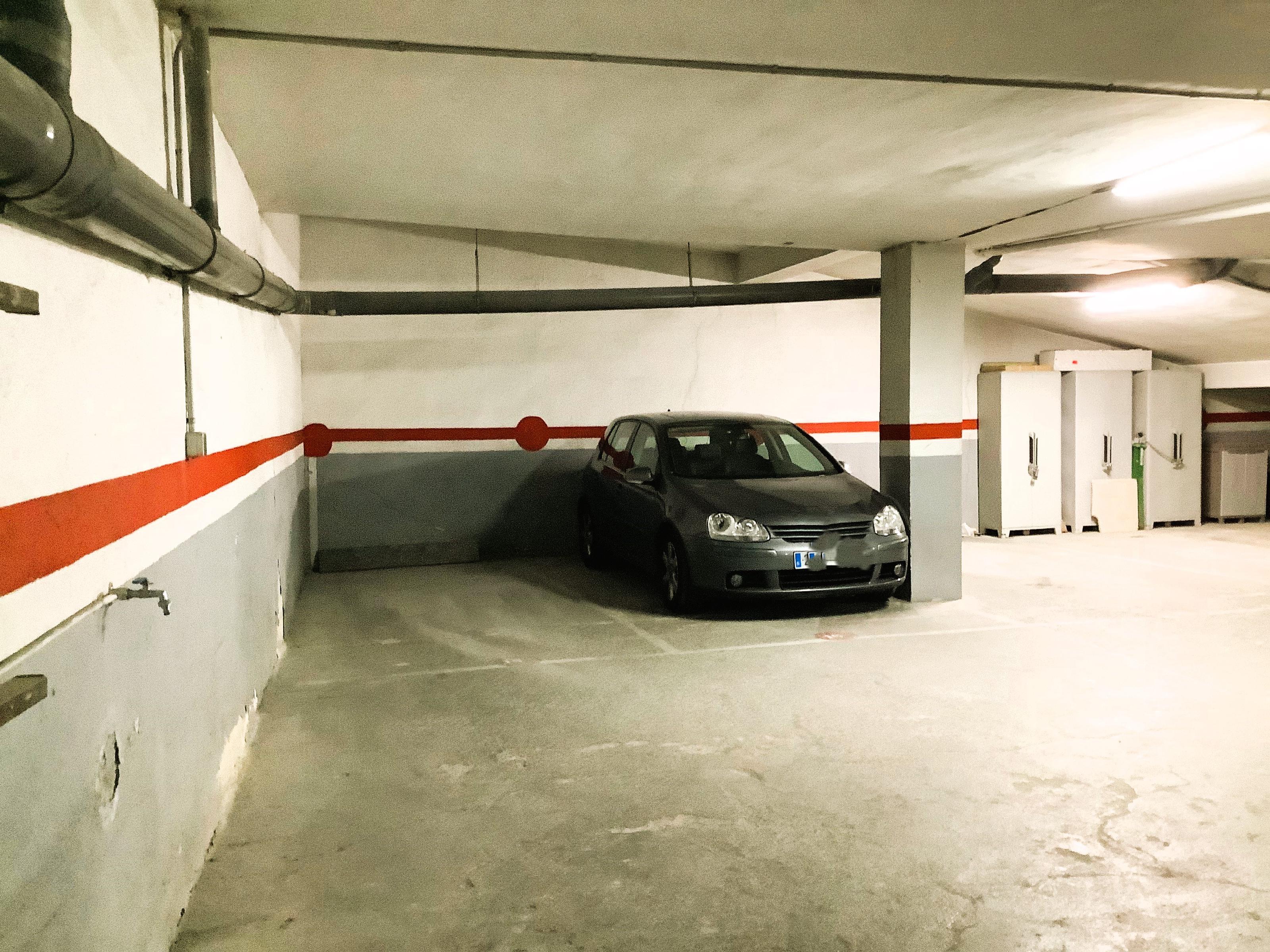 Imagen 2 Parking Coche en venta en Masnou El / Centre a prop de plaça dels Cavallets 