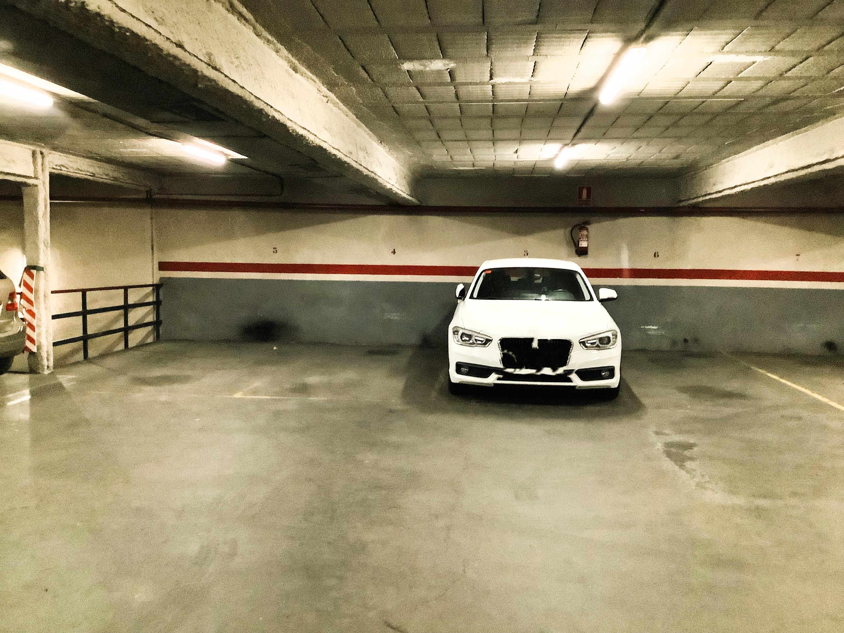 Imagen 2 Parking Coche en venta en Barcelona / Berlín - Plaça Centre