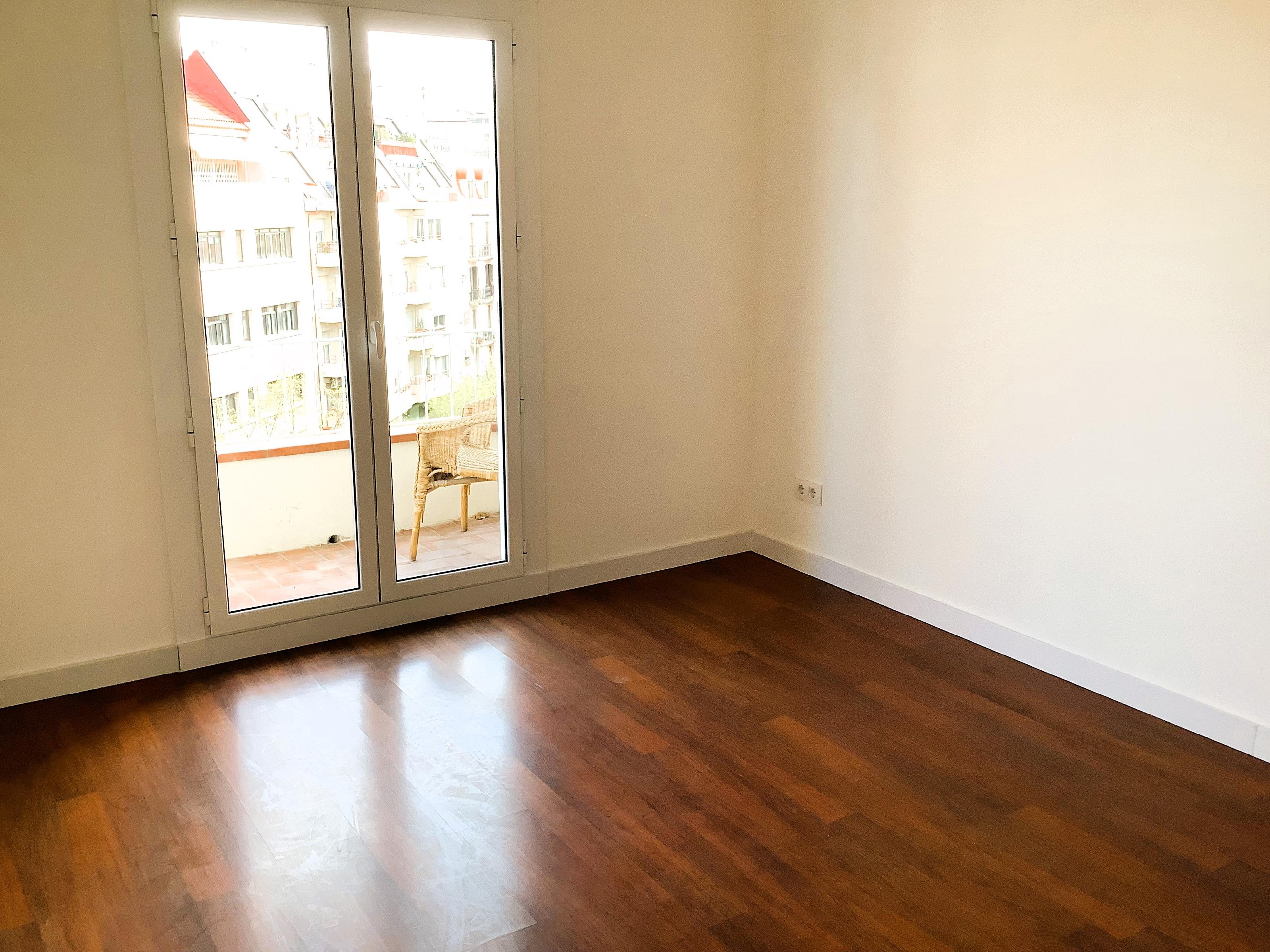 Imagen 9 Piso en venta en Barcelona / Sardenya- Caspe