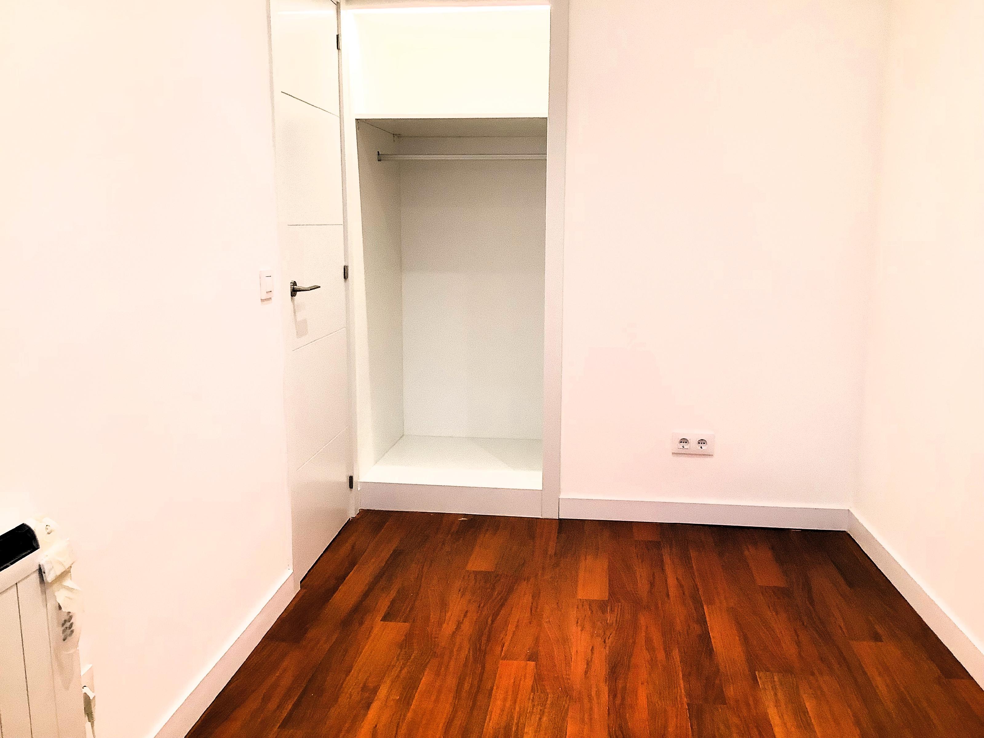 Imagen 22 Piso en venta en Barcelona / Sardenya- Caspe