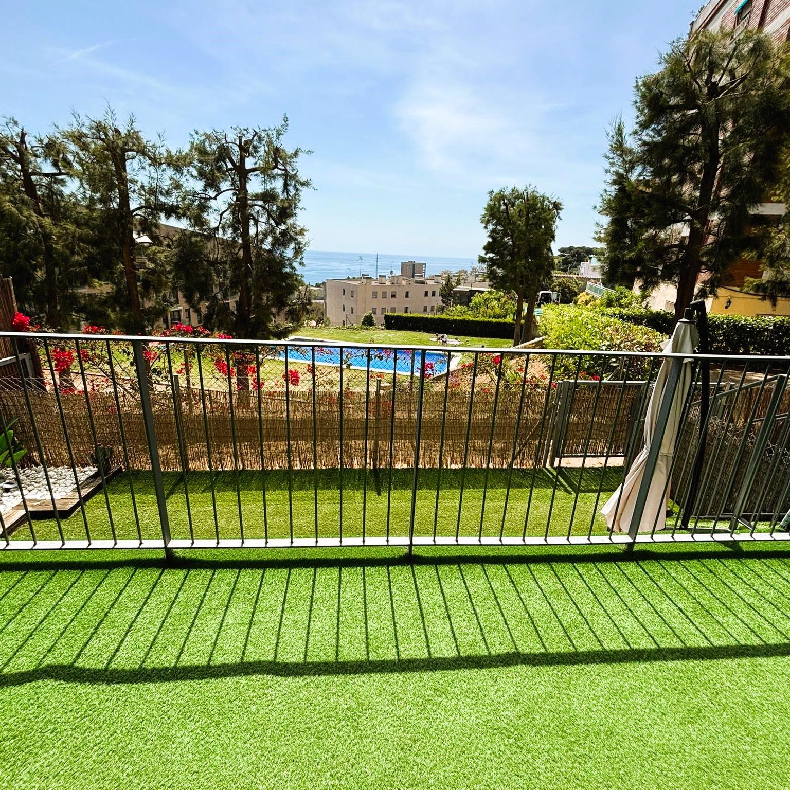 Imagen 1 Piso en venta en Montgat / Biblioteca Tirant Lo Blanc