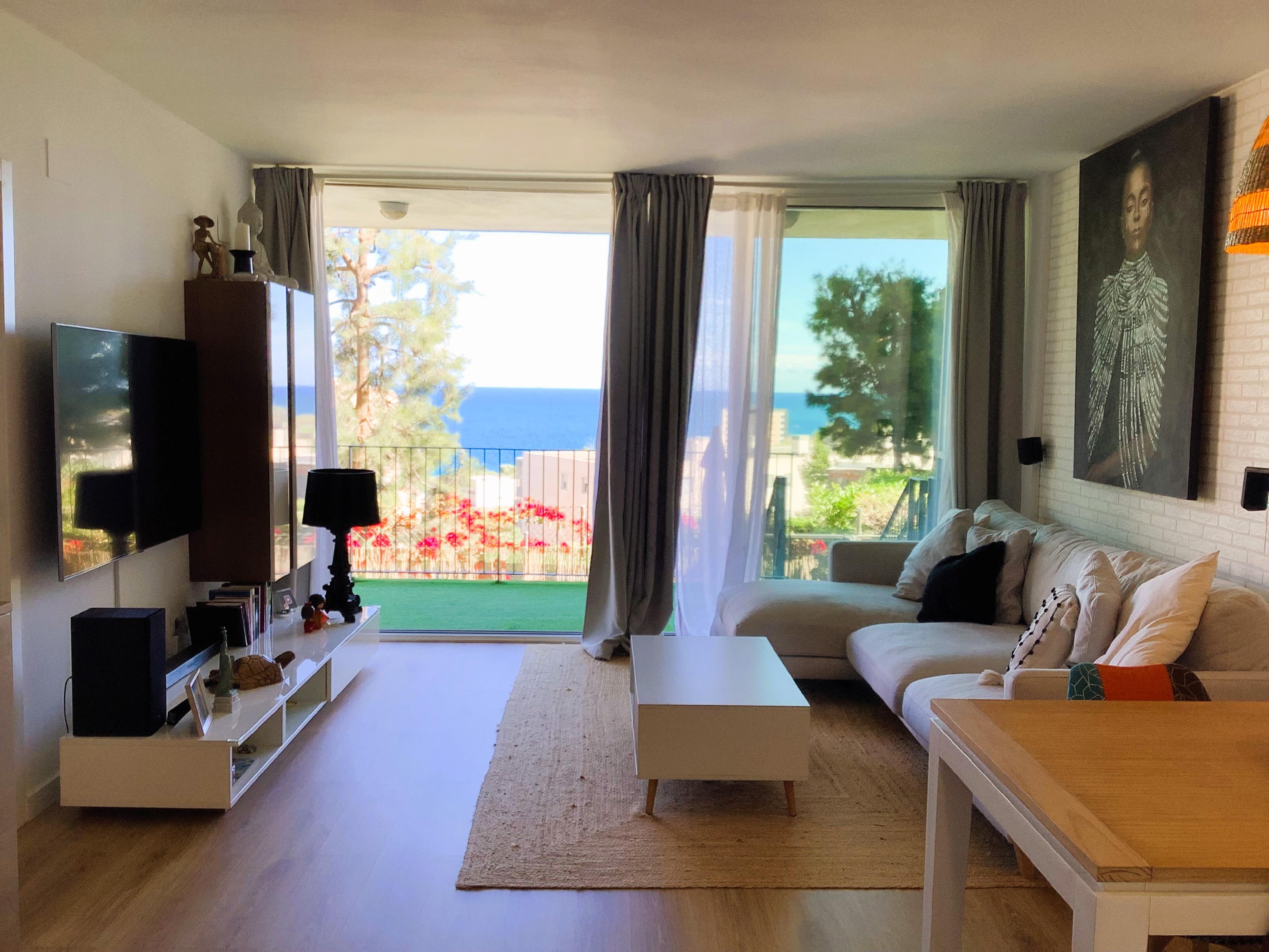 Imagen 2 Piso en venta en Montgat / Biblioteca Tirant Lo Blanc