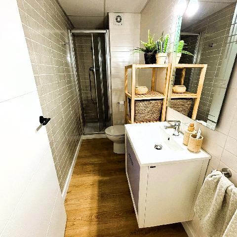 Imagen 7 Inmueble 302729 - Piso en venta en Montgat / Biblioteca Tirant Lo Blanc