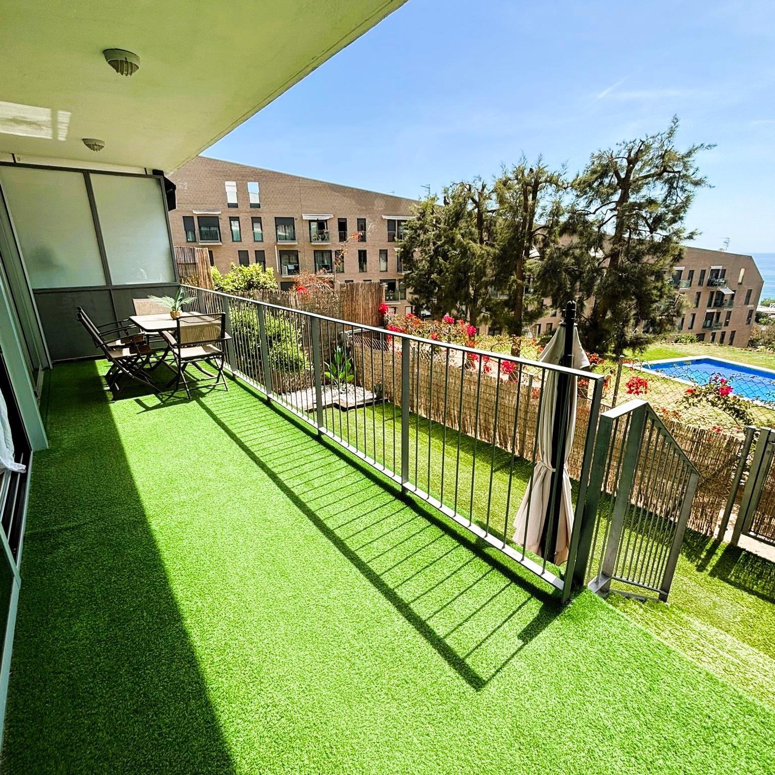 Imagen 12 Piso en venta en Montgat / Biblioteca Tirant Lo Blanc