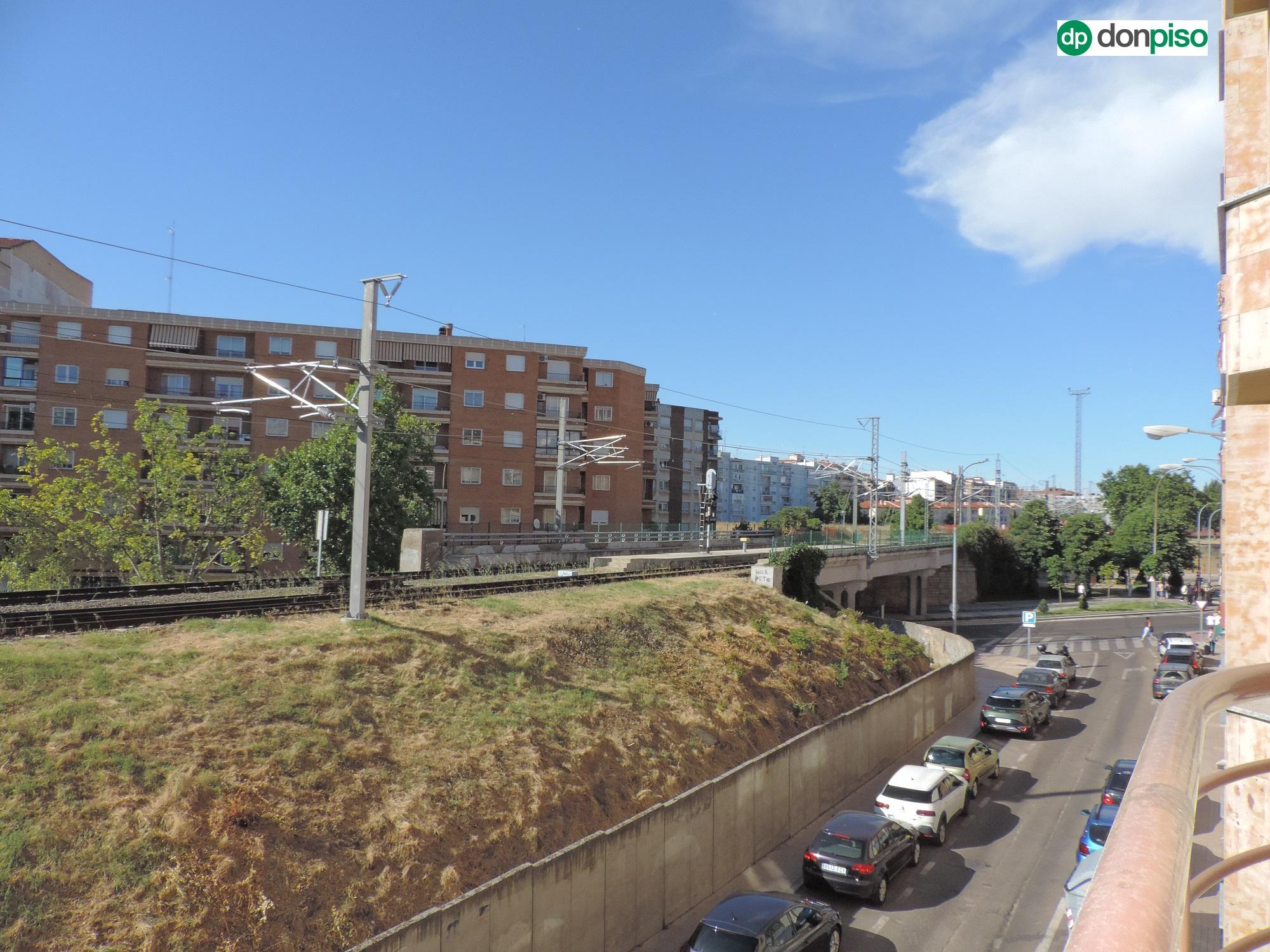 Imagen 10 Piso en venta en Salamanca / Calle espronceda . Parque Picasso. Avn Comuneros