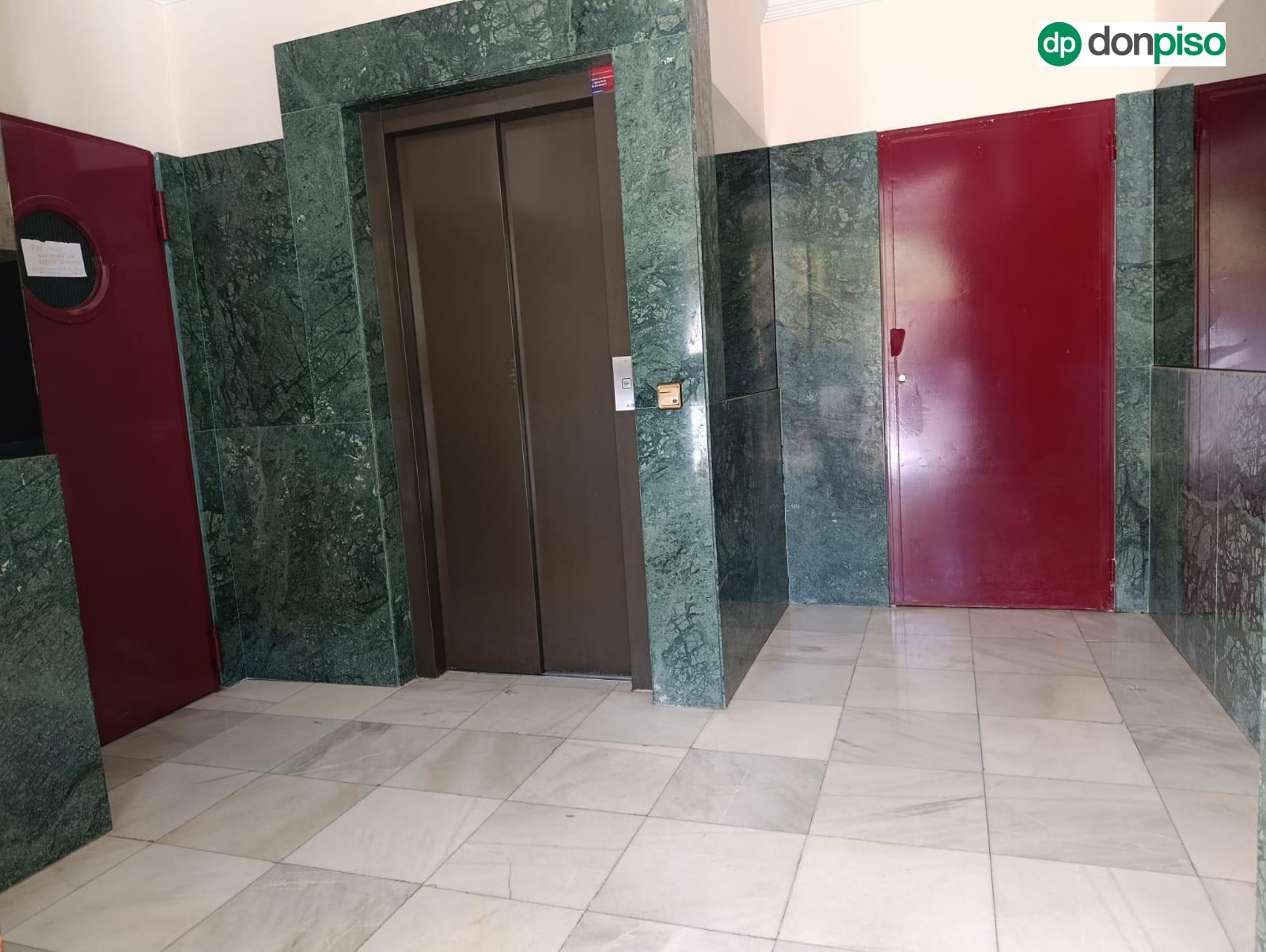 Imagen 35 Piso en venta en Salamanca / Calle espronceda . Parque Picasso. Avn Comuneros