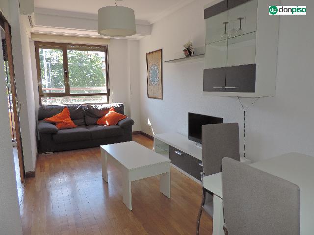 Imagen 1 Inmueble 299455 - Piso en venta en Salamanca / Calle espronceda . Parque Picasso. Avn Comuneros