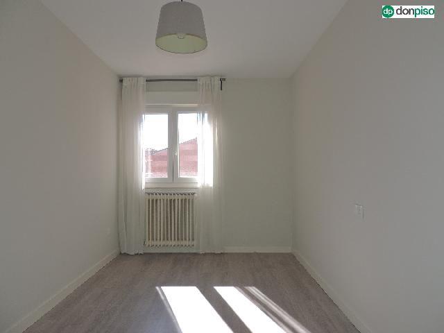 Imagen 10 Inmueble 300512 - Piso en alquiler en Salamanca / Paseo de los madroños. Paseo de la Estación. 