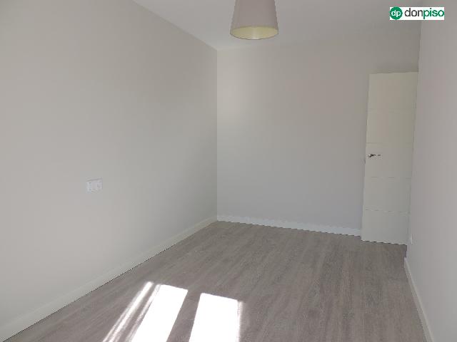Imagen 11 Inmueble 300512 - Piso en alquiler en Salamanca / Paseo de los madroños. Paseo de la Estación. 