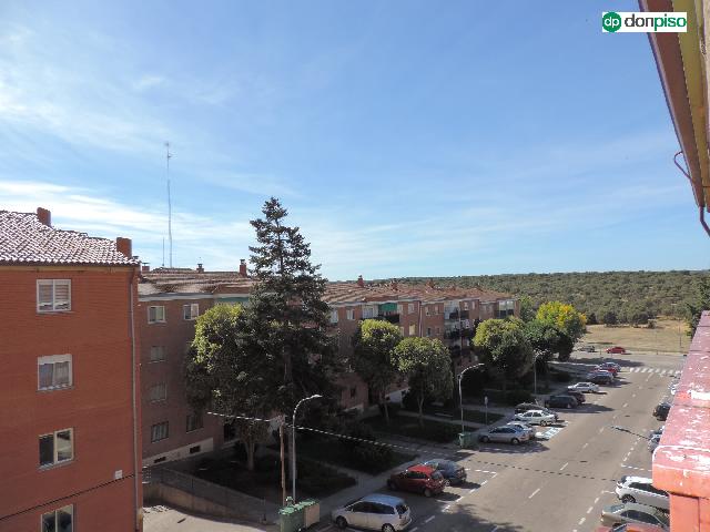 Imagen 20 Inmueble 300710 - Piso en venta en Terradillos / Urbanización El encinar