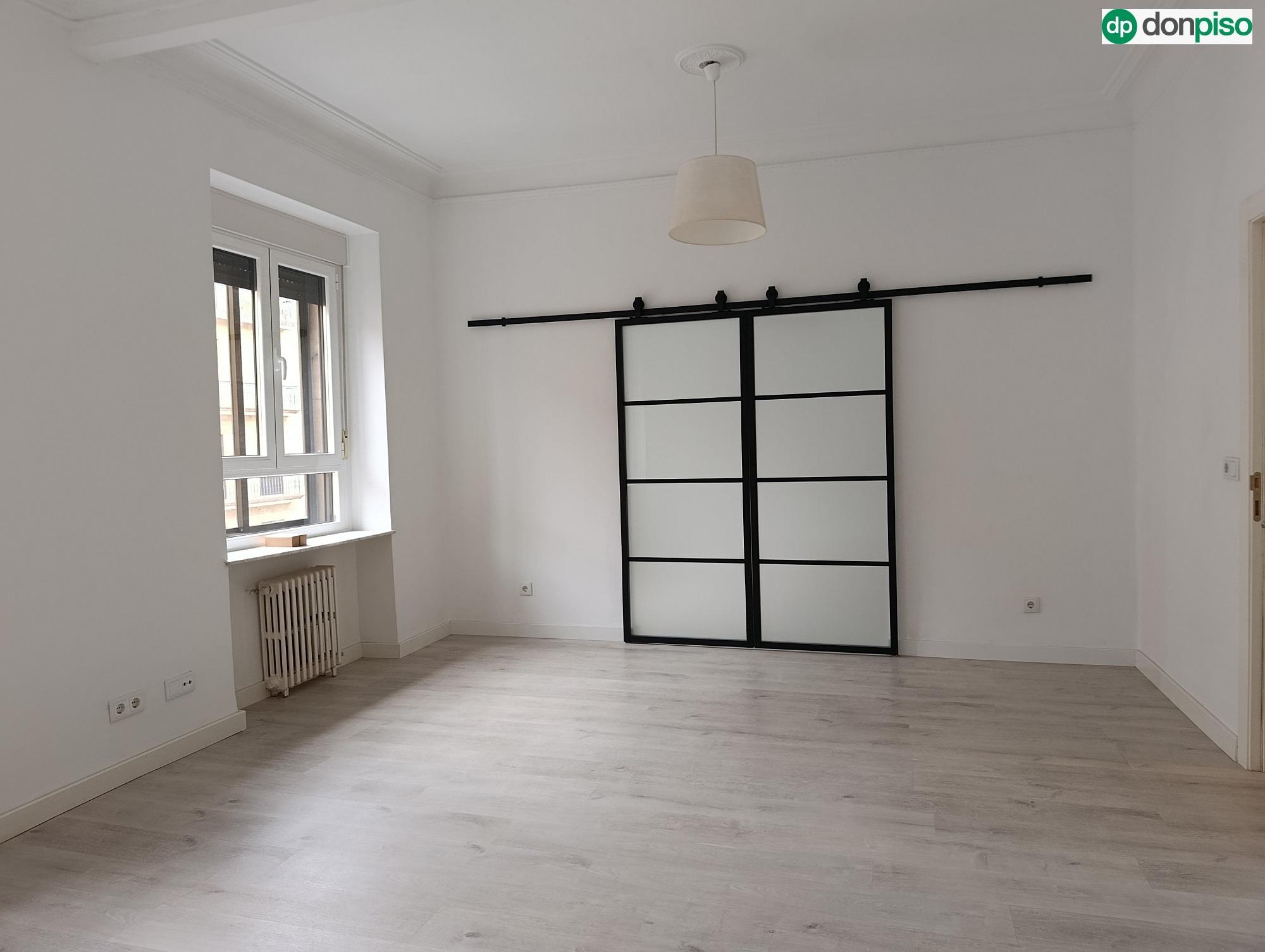 Imagen 1 Piso en alquiler en Salamanca / Calle Gran Via. Centro