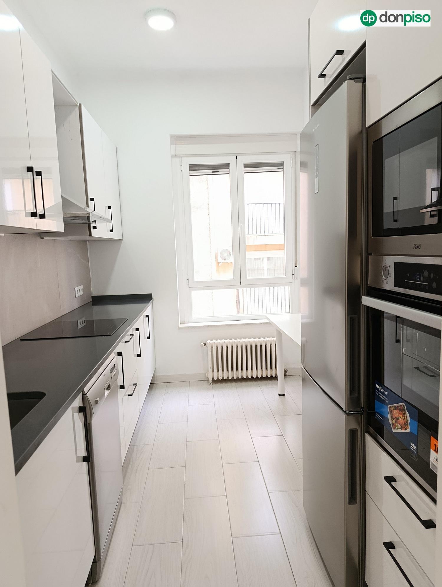 Imagen 2 Piso en alquiler en Salamanca / Gran vía altura calle Correhuela