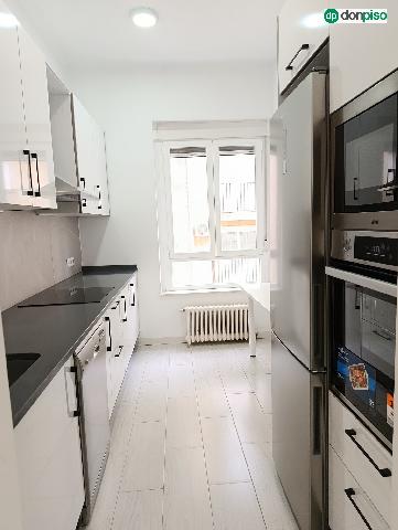 Imagen 2 Inmueble 301665 - Piso en alquiler en Salamanca / Gran vía altura calle Correhuela