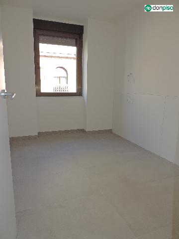 Imagen 23 Inmueble 302908 - Piso en alquiler en Salamanca / Calle Alvaro Gil. Puerta Zamora