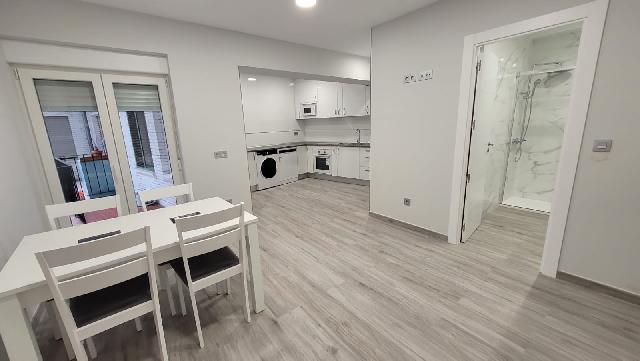 Imagen 2 Inmueble 303650 - Piso en alquiler en Salamanca / Avenida comuneros. Alamedilla
