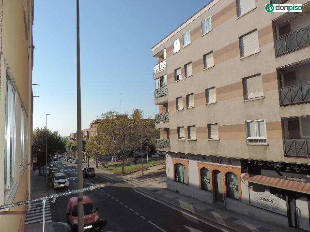 Imagen 1 Inmueble 305206 - Piso en venta en Salamanca / Camino de las Aguas 