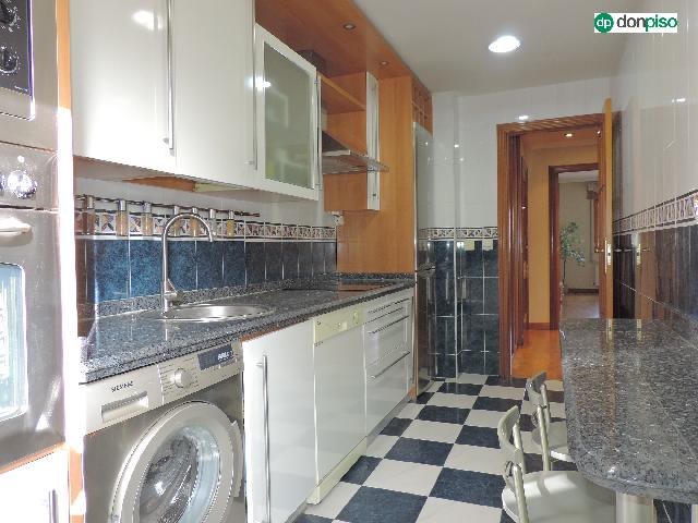 Imagen 9 Inmueble 305483 - Piso en venta en Salamanca / Calle La Radio, junto La Alamedilla.